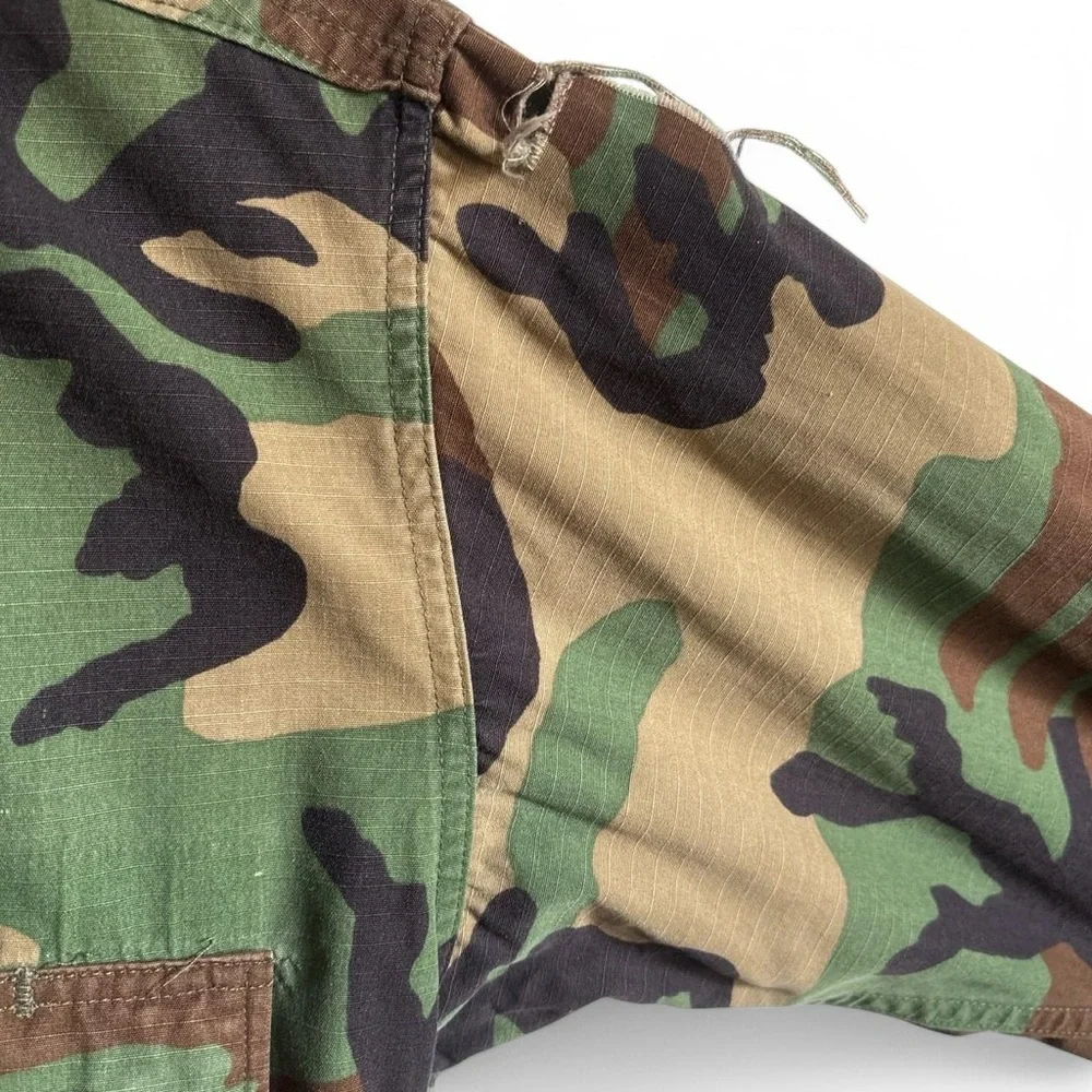 Vintage Cropped Camo Army Jacket 20.5 x 18